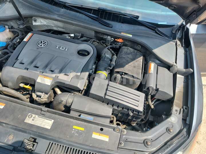 Volkswagen Passat 2014 — 24