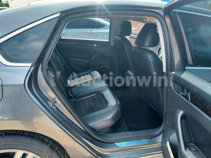 Volkswagen Passat 2014 — 31