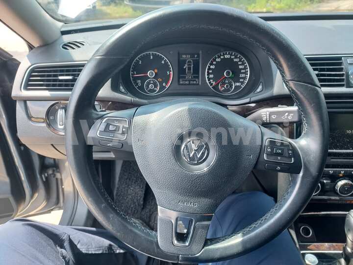 Volkswagen Passat 2014 — 42