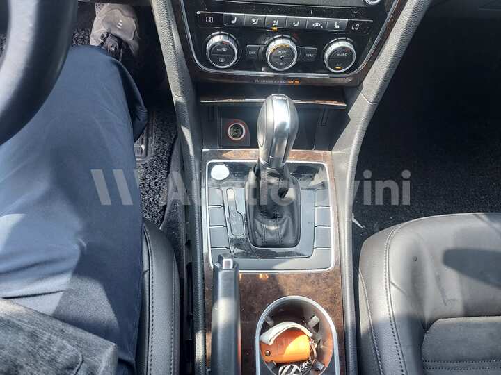 Volkswagen Passat 2014 — 46