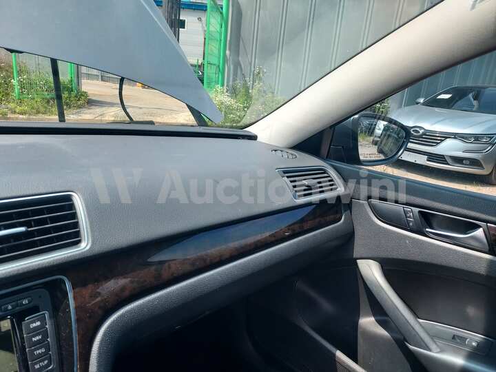 Volkswagen Passat 2014 — 47