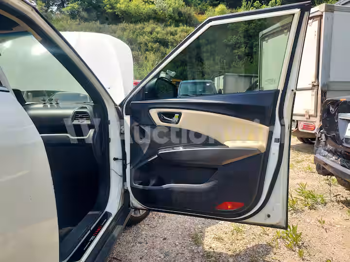 KGM (Ssangyong) Tivoli 2017 — 28
