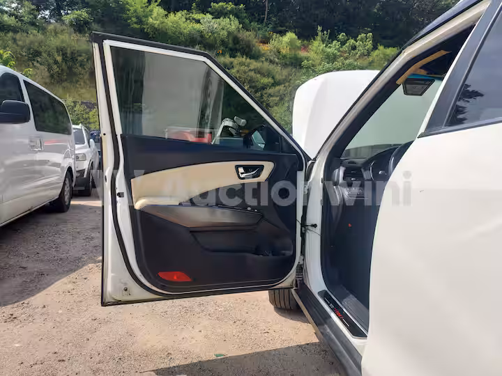 KGM (Ssangyong) Tivoli 2017 — 36