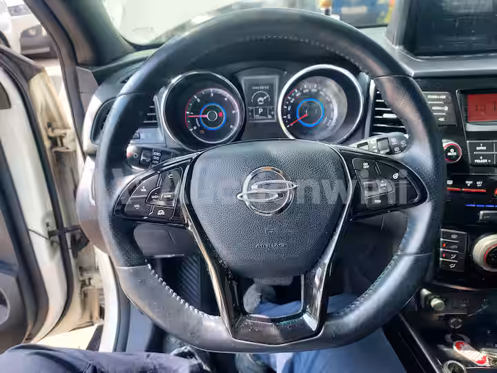 KGM (Ssangyong) Tivoli 2017 — 43