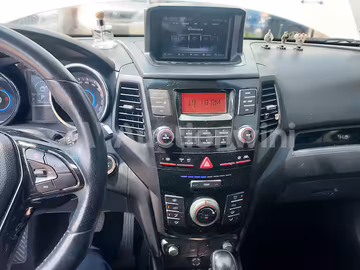 KGM (Ssangyong) Tivoli 2017 — 45
