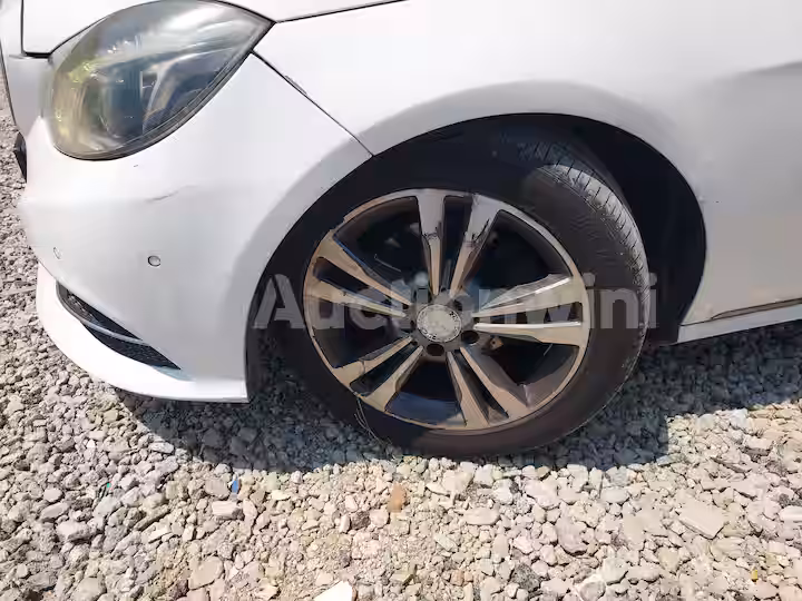 Mercedes Benz E Class 2014 — 12