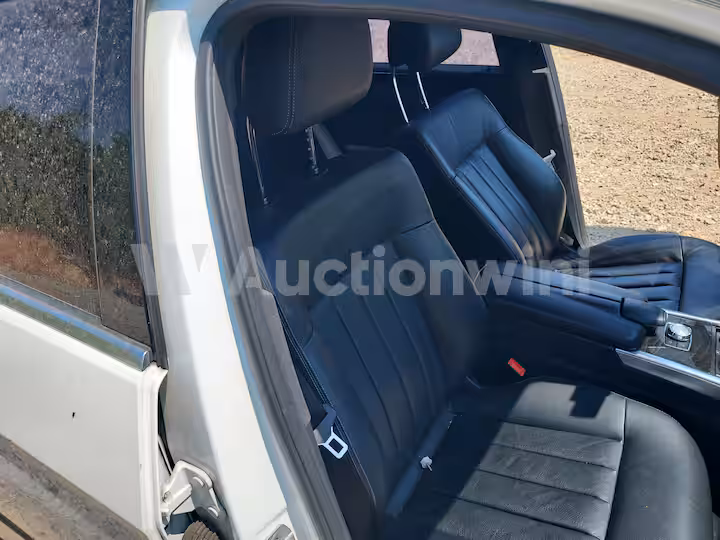 Mercedes Benz E Class 2014 — 28