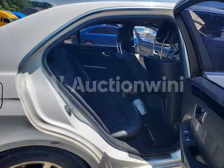 Mercedes Benz E Class 2014 — 31