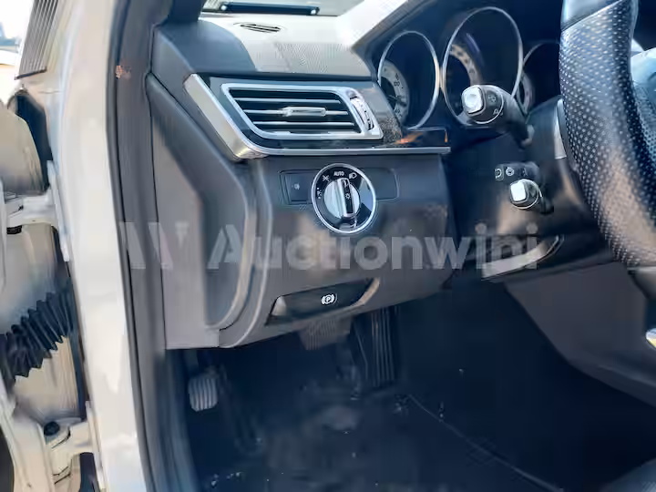 Mercedes Benz E Class 2014 — 41