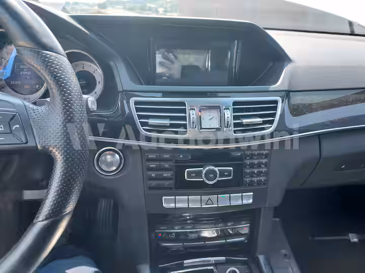 Mercedes Benz E Class 2014 — 44