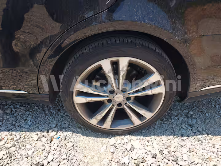 Mercedes Benz E Class 2015 — 13