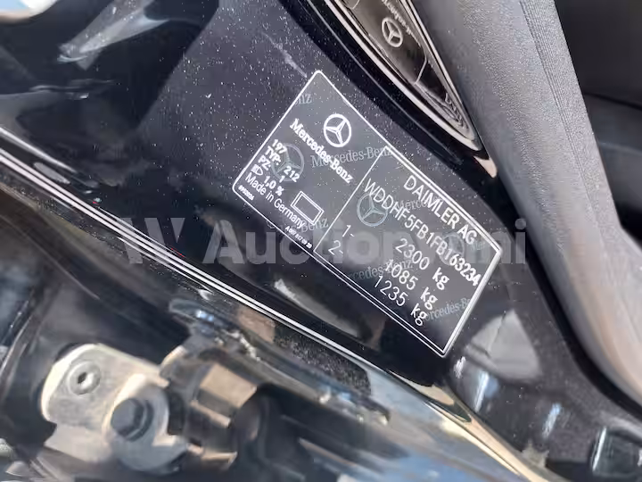 Mercedes Benz E Class 2015 — 29