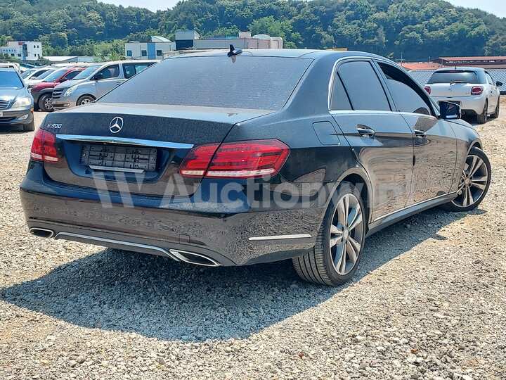 Mercedes Benz E Class 2015 — 5