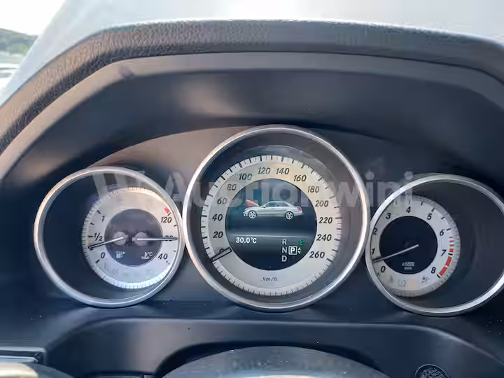 Mercedes Benz E Class 2015 — 45