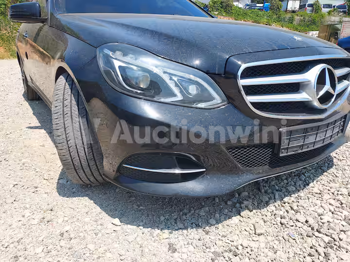 Mercedes Benz E Class 2015 — 8