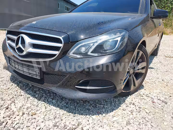 Mercedes Benz E Class 2015 — 9