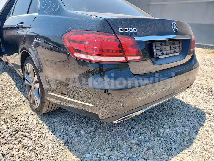 Mercedes Benz E Class 2015 — 10