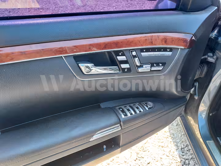 Mercedes Benz S Class 2008 — 38