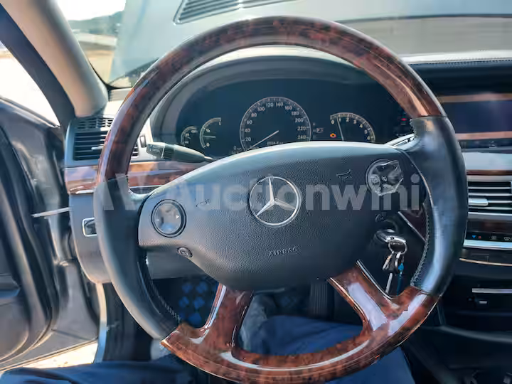 Mercedes Benz S Class 2008 — 40