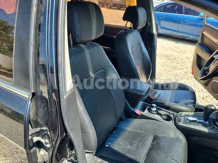 Chevrolet Captiva 2012 — 28