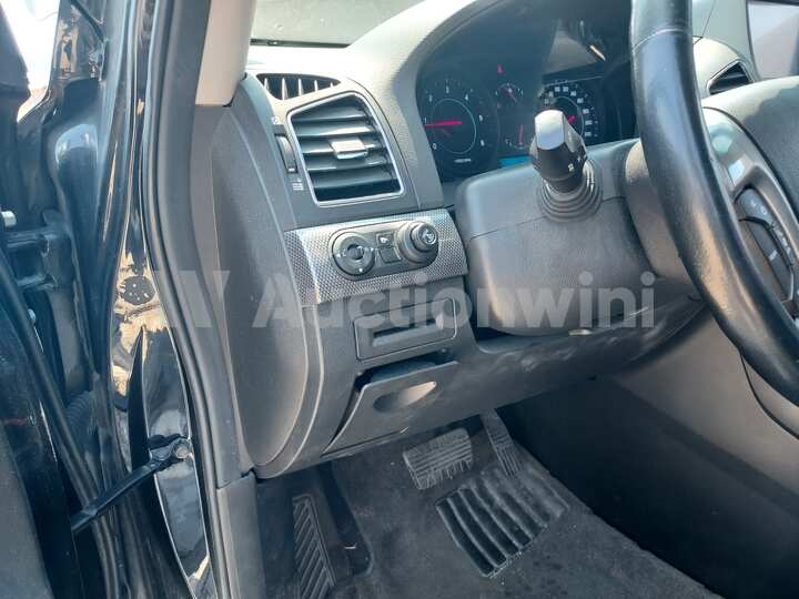Chevrolet Captiva 2012 — 40