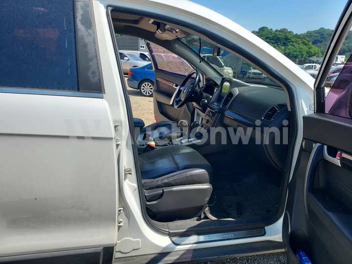 Chevrolet Captiva 2013 — 28