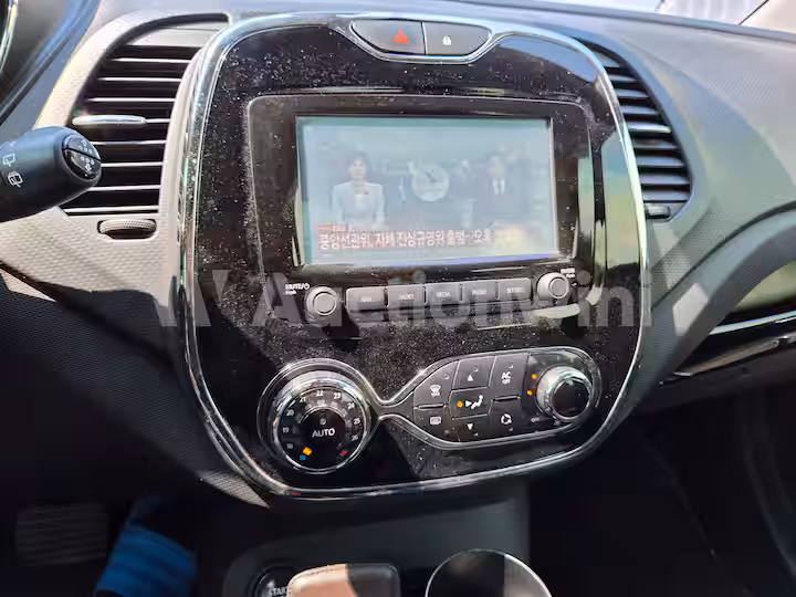Renault QM3 2015 — 25