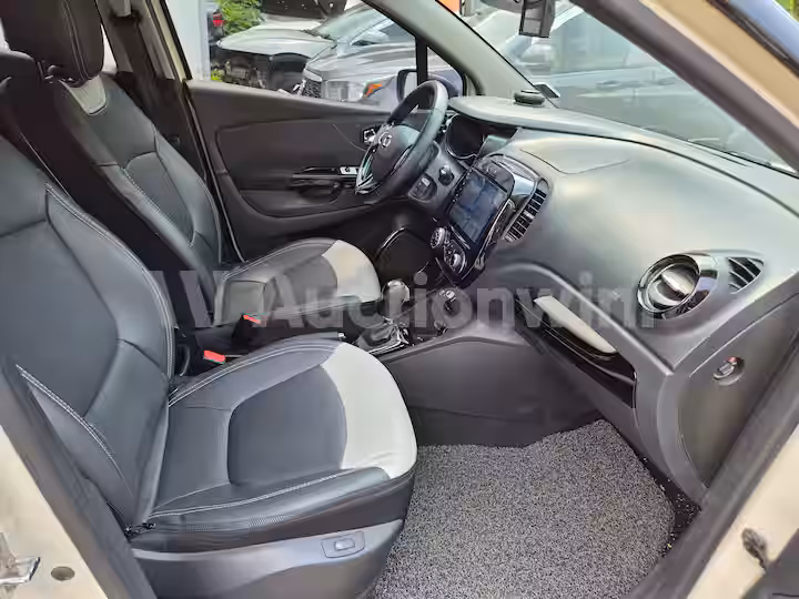 Renault QM3 2015 — 36