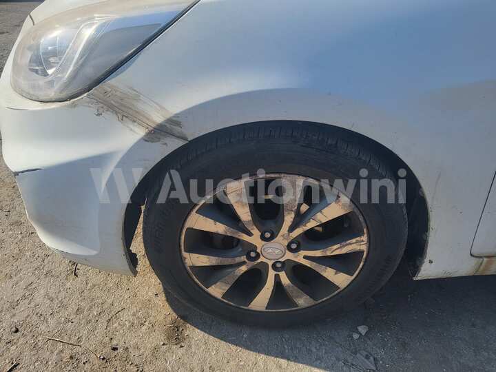 Hyundai Accent 2015 — 12