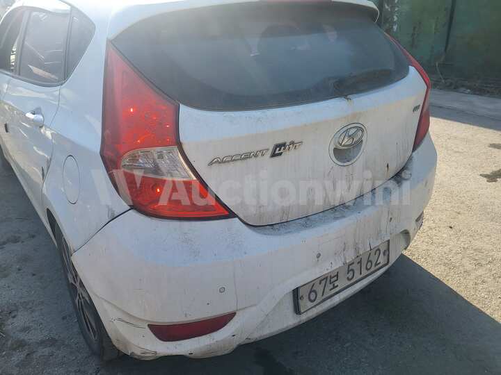 Hyundai Accent 2015 — 15