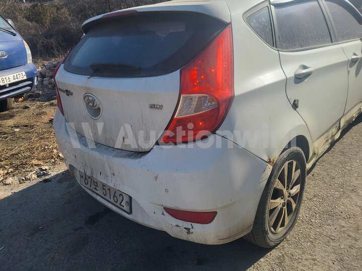Hyundai Accent 2015 — 16
