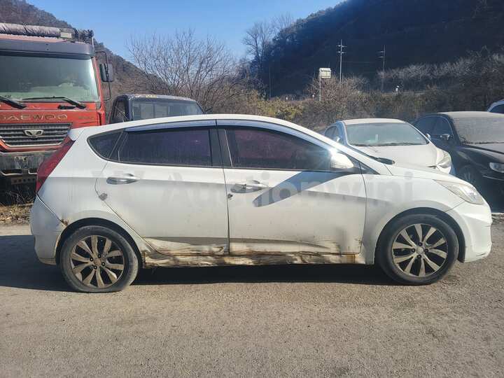 Hyundai Accent 2015 — 6