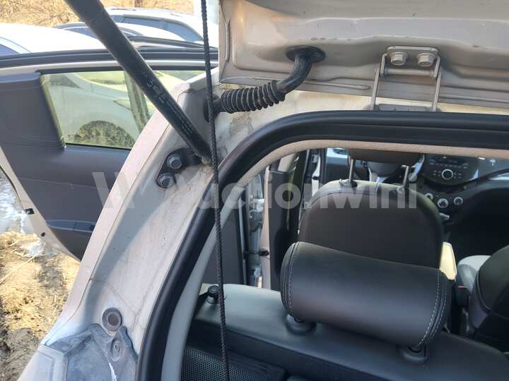 Chevrolet Spark 2012 — 47