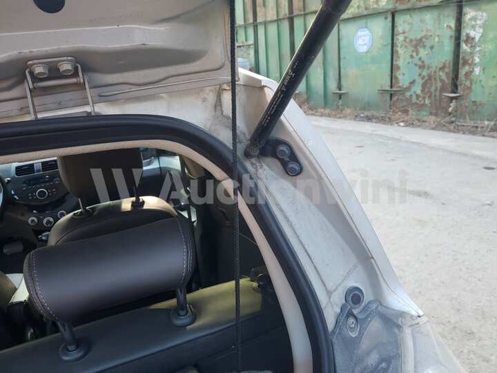 Chevrolet Spark 2012 — 48