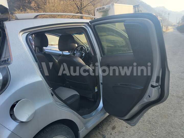 Chevrolet Spark 2012 — 51