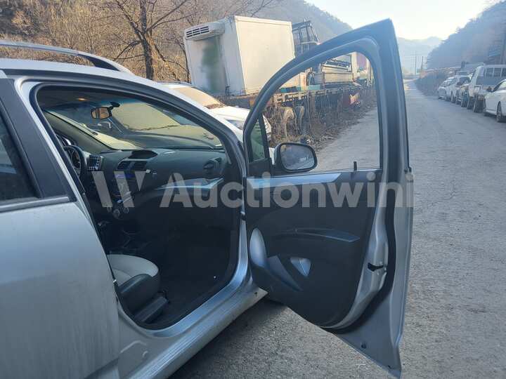 Chevrolet Spark 2012 — 54