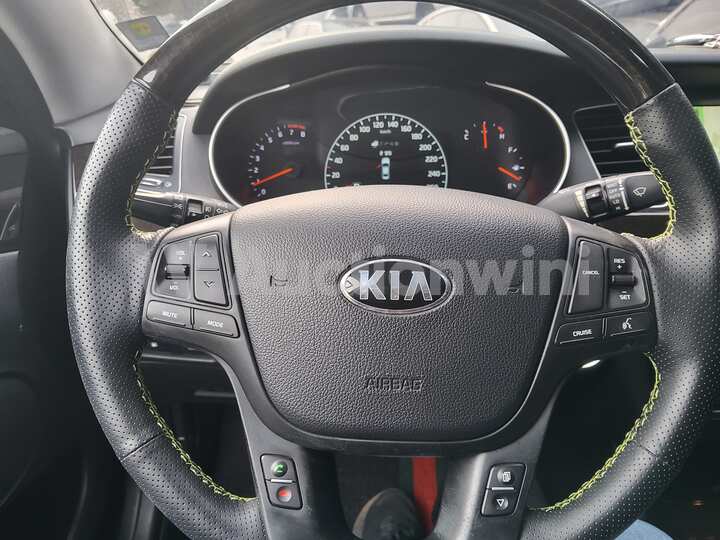 Kia K7 2013 — 37