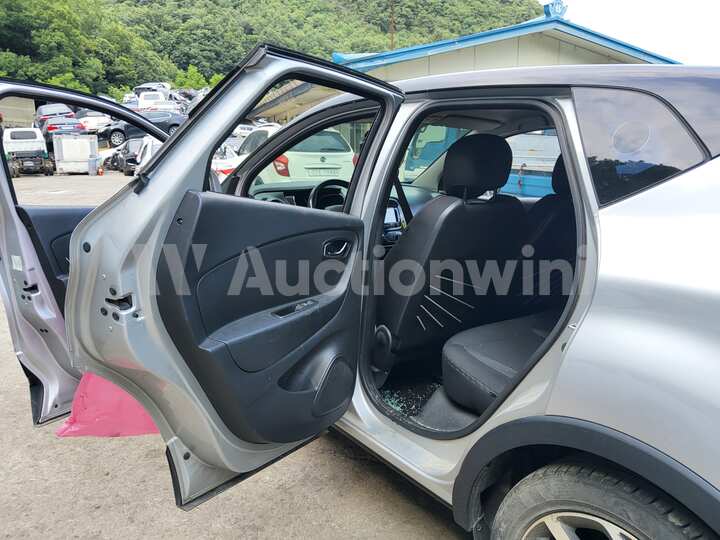 Renault QM3 2015 — 46
