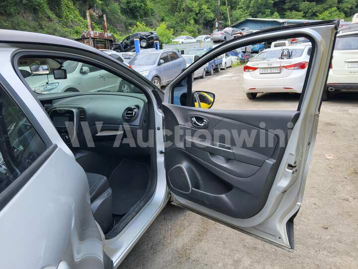 Renault QM3 2015 — 60