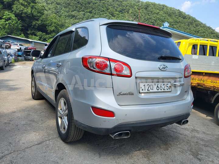 Hyundai SantaFe 2010 — 2