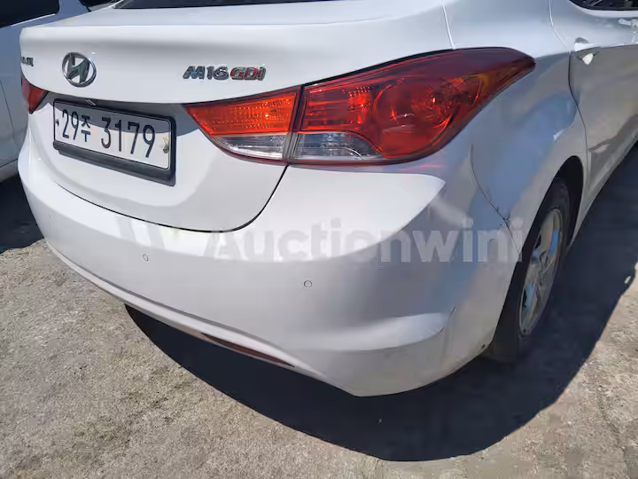 Hyundai Avante 2012 — 15