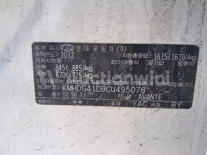 Hyundai Avante 2012 — 31