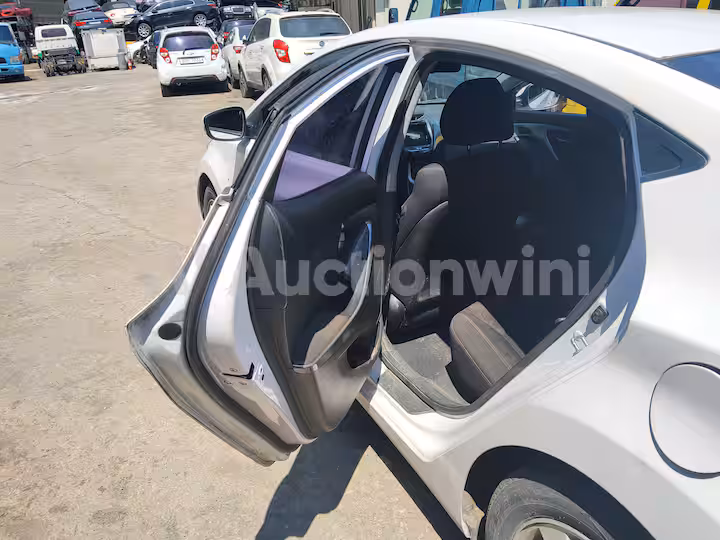 Hyundai Avante 2012 — 45