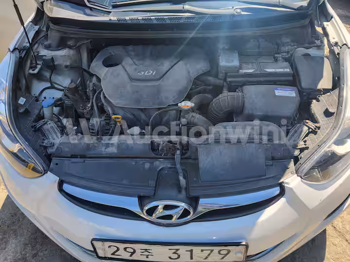 Hyundai Avante 2012 — 58