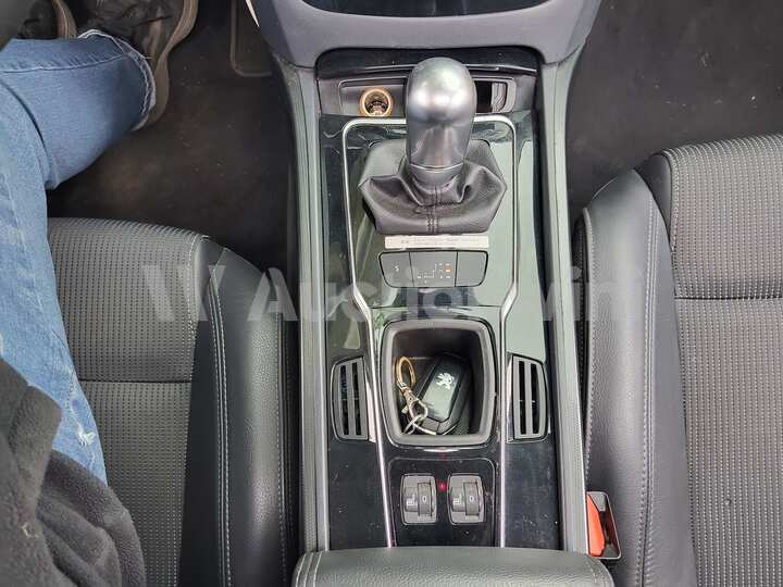 Peugeot 508 2014 — 43