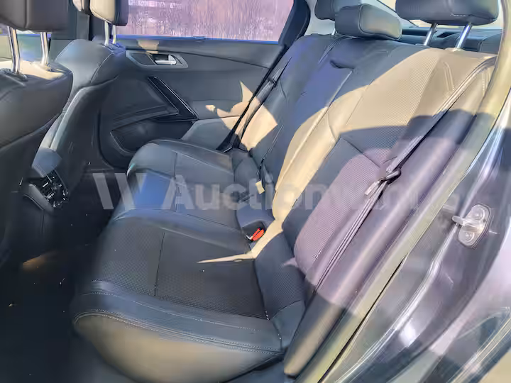 Peugeot 508 2015 — 54