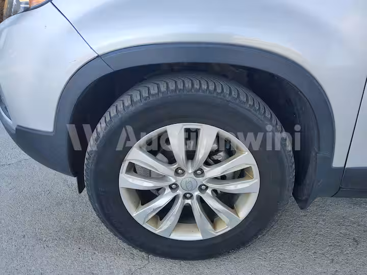 Kia Sorento 2010 — 12