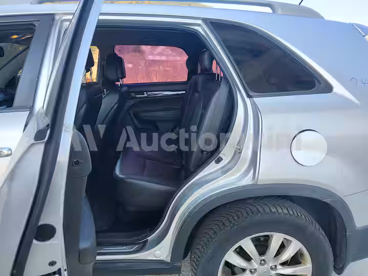 Kia Sorento 2010 — 51