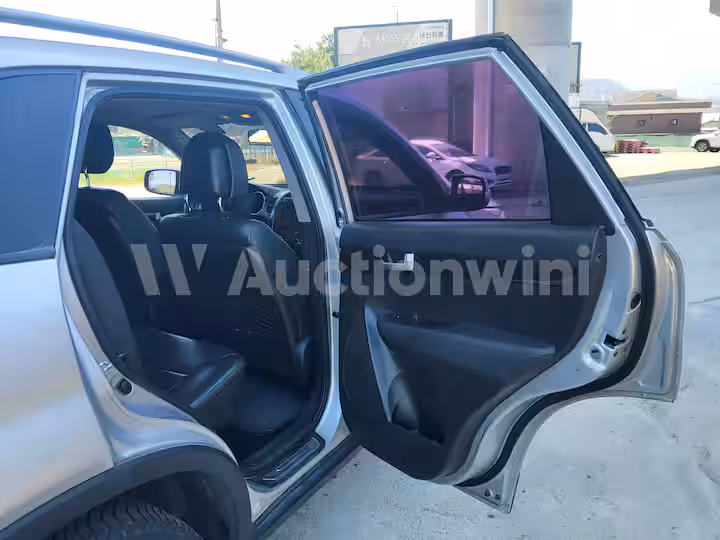 Kia Sorento 2010 — 57