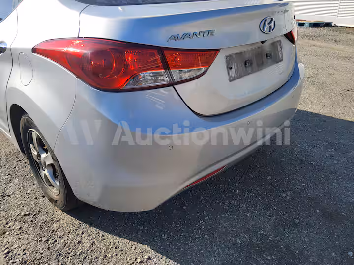 Hyundai Avante 2013 — 16